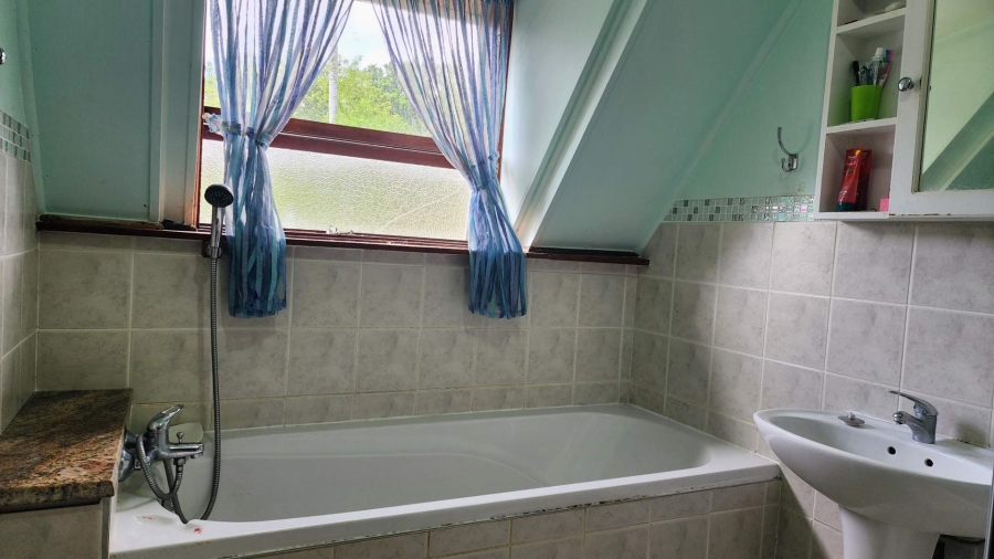 5 Bedroom Property for Sale in Old Place Western Cape